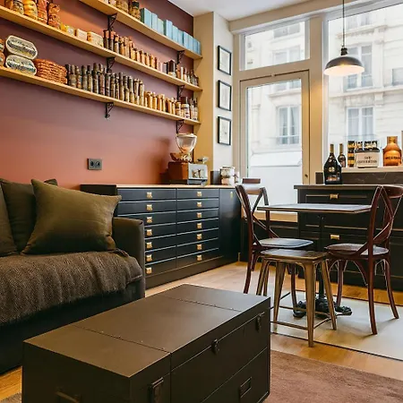 Vintage Shop Style Flat, Austerlitz * Paris